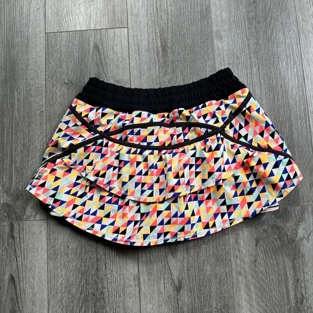 Rare Lululemon SeaWheeze 2013 Track Attack Skirt built in shorts size XS